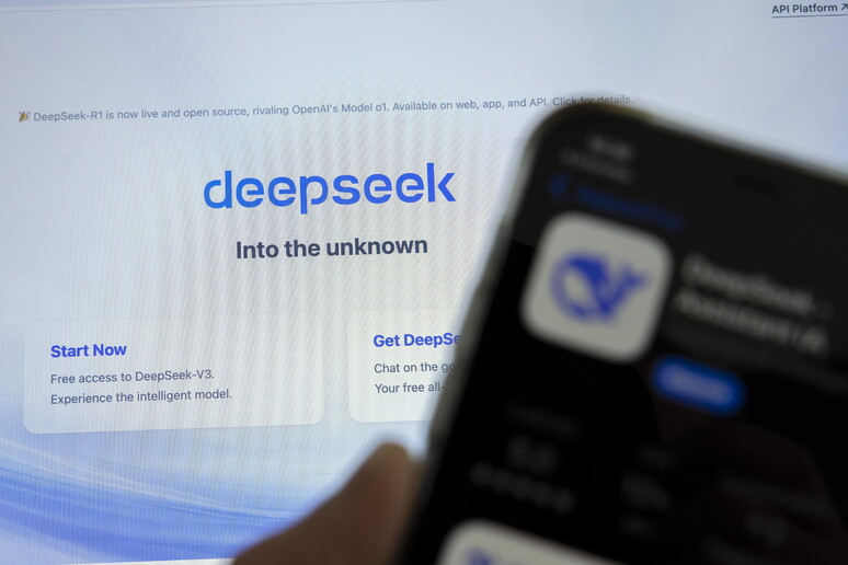 Major tech stocks plummet following Chinese AI app Deepseek 's surging popularity - RIPRODUZIONE RISERVATA