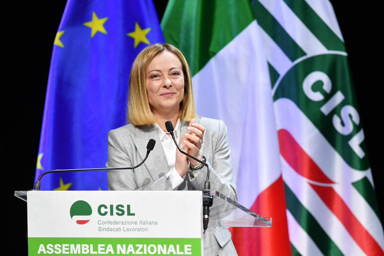 - RIPRODUZIONE RISERVATA