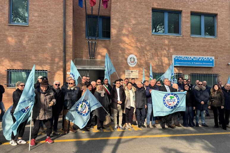 - RIPRODUZIONE RISERVATA
