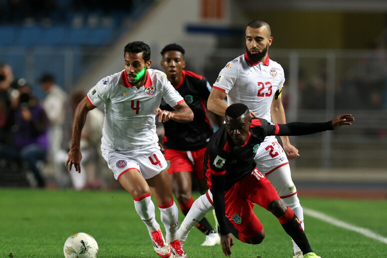 Un momento della partita tra la nazionale tunisina e il Malawi a Rades © ANSA/EPA