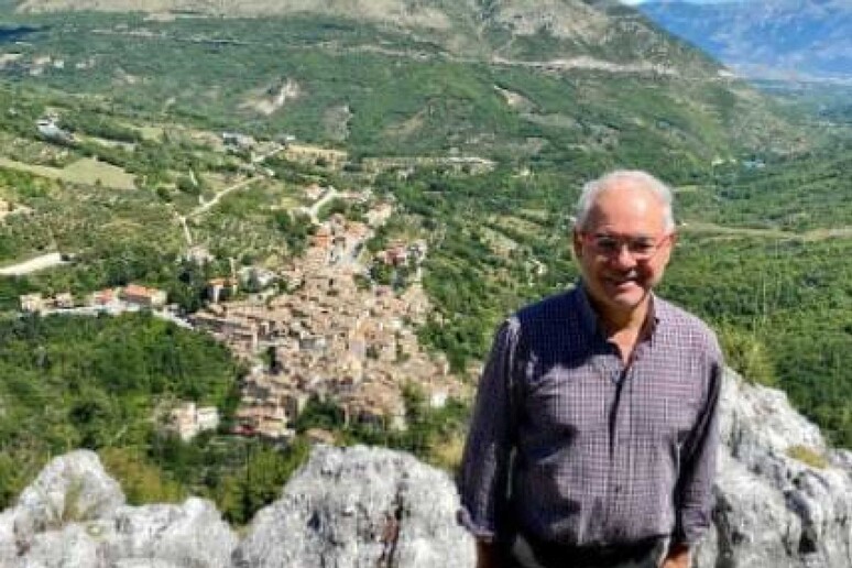 - RIPRODUZIONE RISERVATA