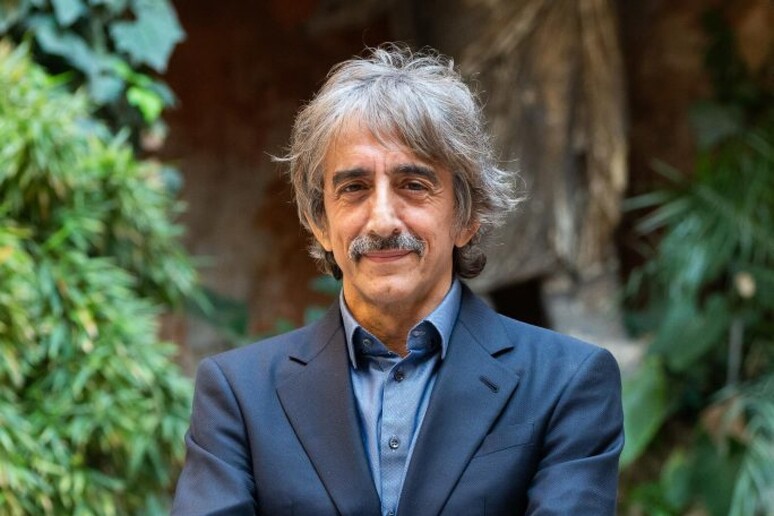 - RIPRODUZIONE RISERVATA