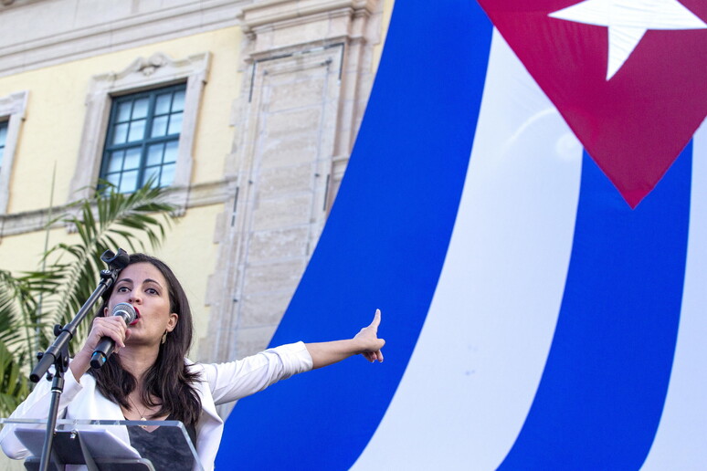 - RIPRODUZIONE RISERVATA