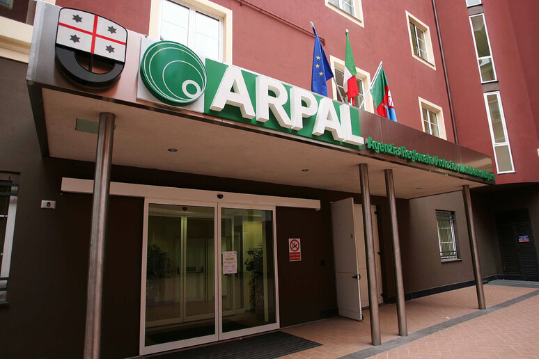 - RIPRODUZIONE RISERVATA