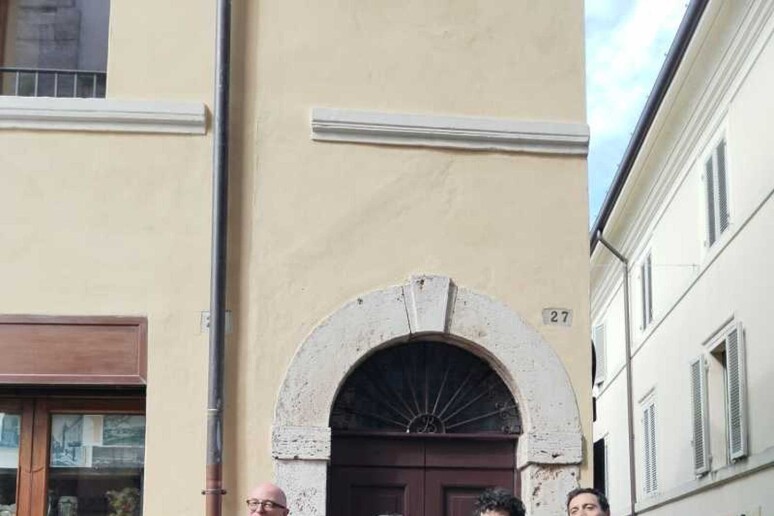- RIPRODUZIONE RISERVATA