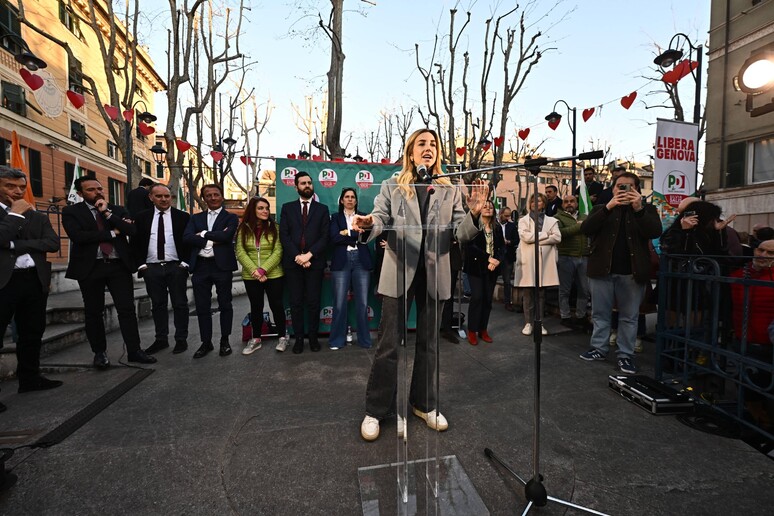 - RIPRODUZIONE RISERVATA