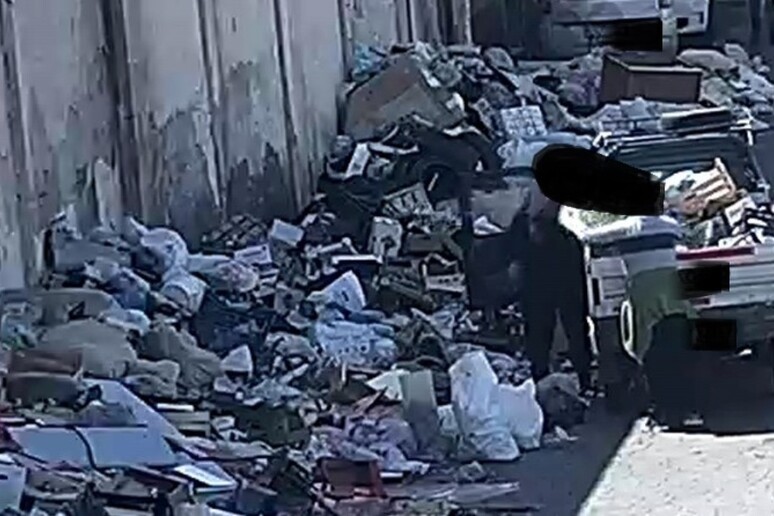 - RIPRODUZIONE RISERVATA