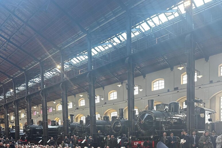 - RIPRODUZIONE RISERVATA