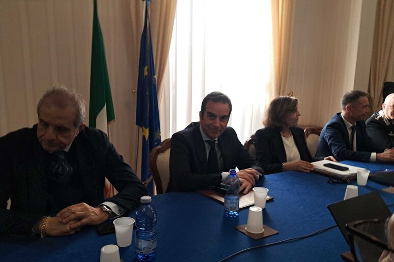 - RIPRODUZIONE RISERVATA