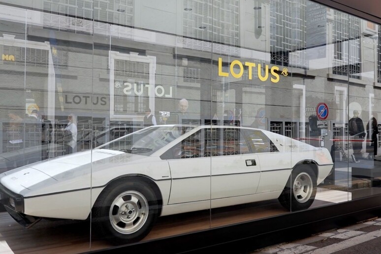 Lotus, una mostra sul suo Dna alla Milano Design Week - RIPRODUZIONE RISERVATA