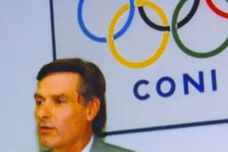- RIPRODUZIONE RISERVATA