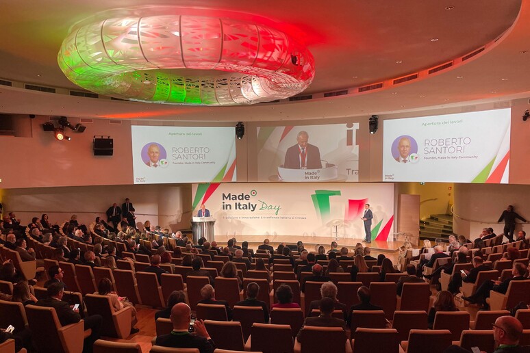 - RIPRODUZIONE RISERVATA