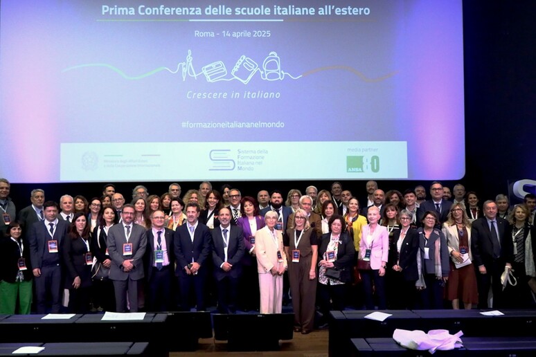 - RIPRODUZIONE RISERVATA