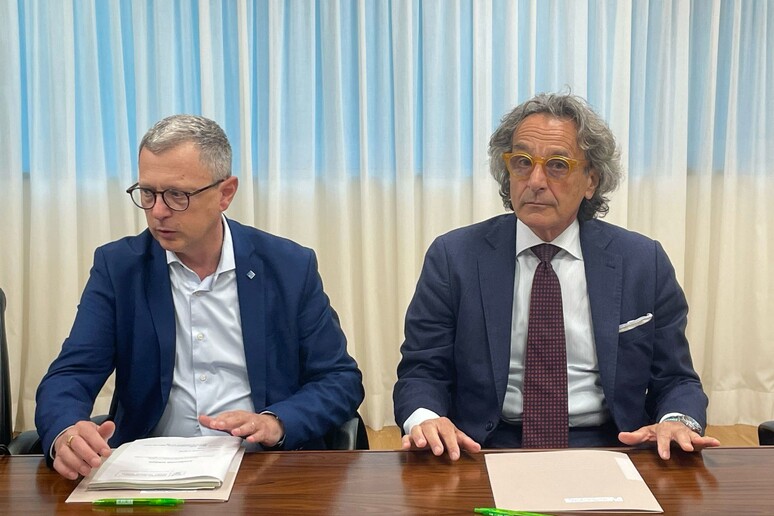 - RIPRODUZIONE RISERVATA
