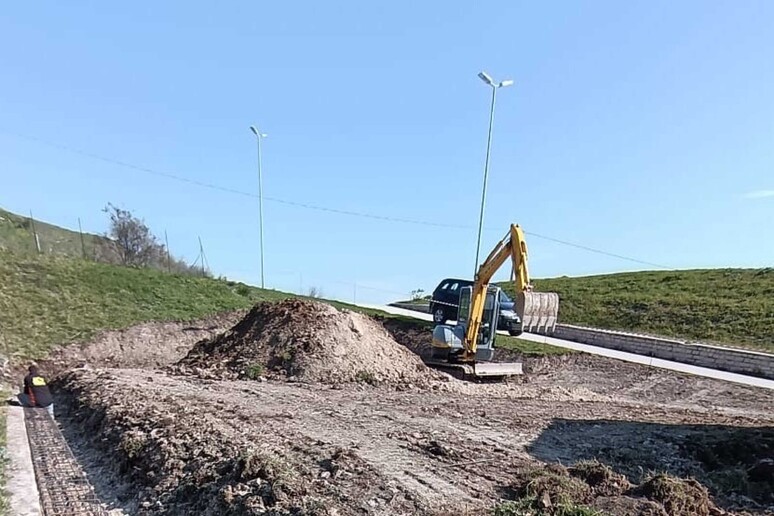 - RIPRODUZIONE RISERVATA