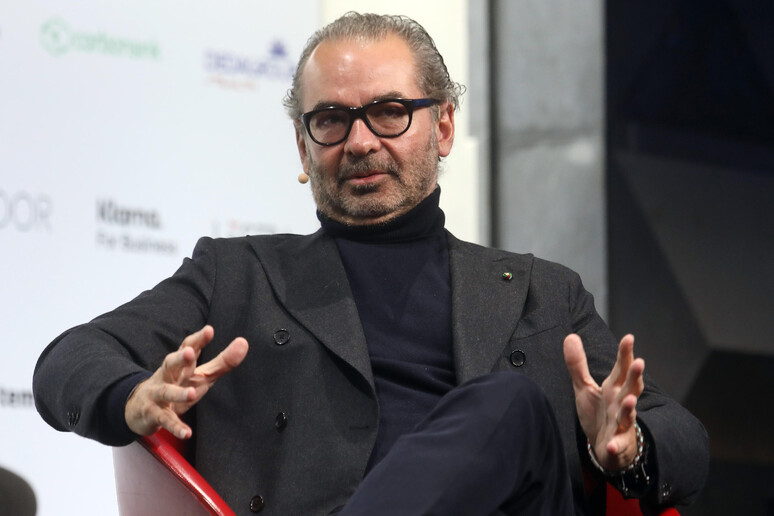 - RIPRODUZIONE RISERVATA