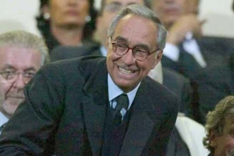 - RIPRODUZIONE RISERVATA