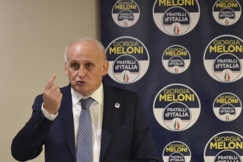 - RIPRODUZIONE RISERVATA
