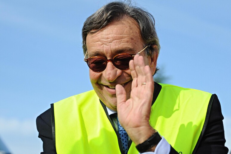 - RIPRODUZIONE RISERVATA