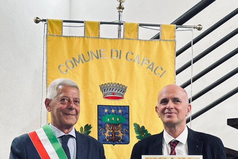- RIPRODUZIONE RISERVATA