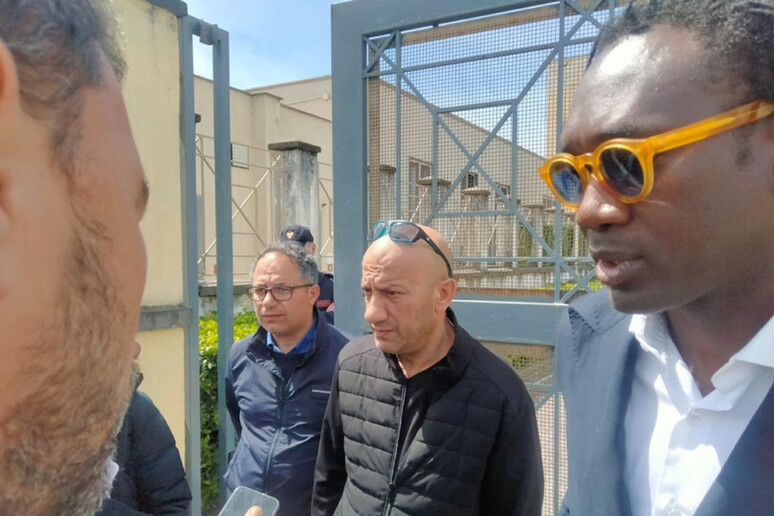 - RIPRODUZIONE RISERVATA