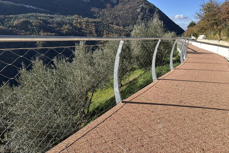 - RIPRODUZIONE RISERVATA