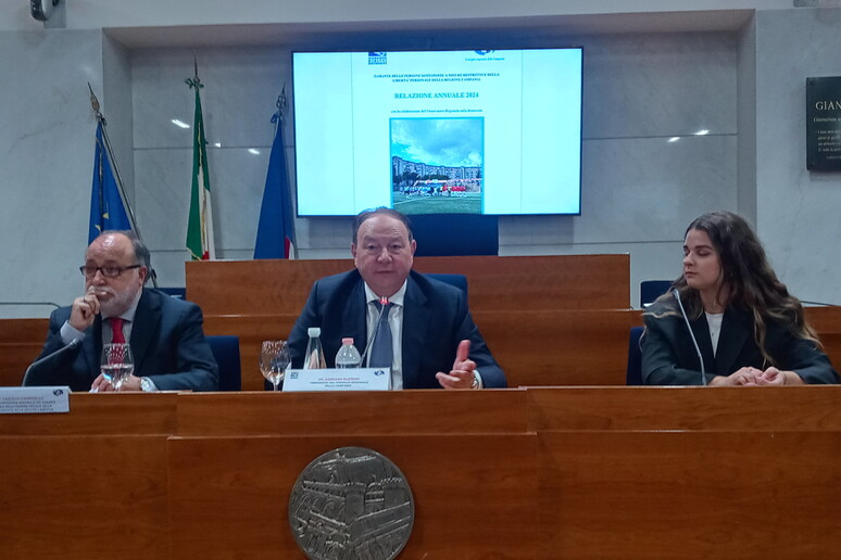 - RIPRODUZIONE RISERVATA