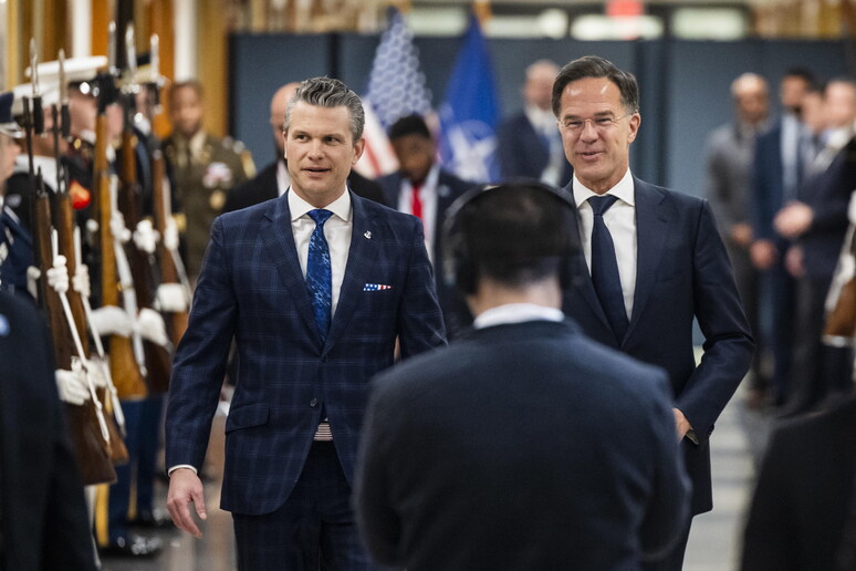 Rutte a Hegseth: "Unione europea e Canada stanno alzando la spesa militare" © ANSA/EPA