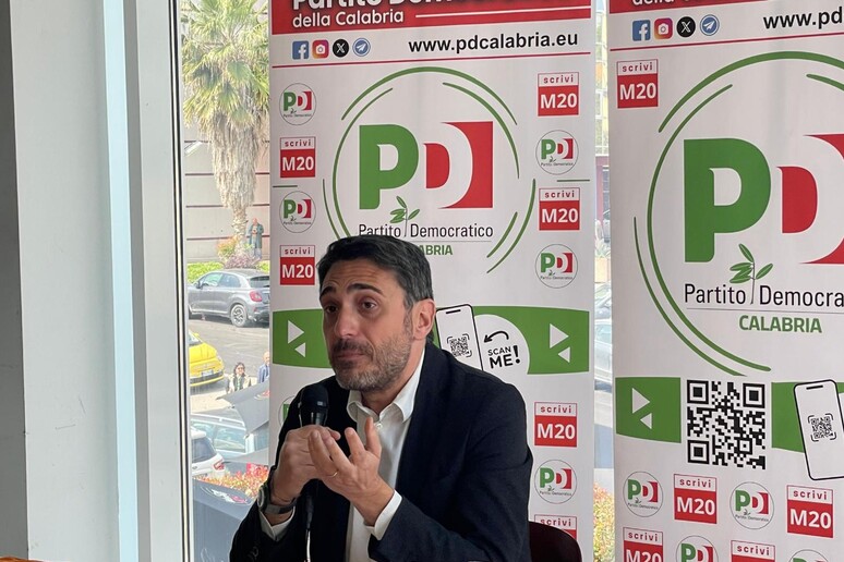 - RIPRODUZIONE RISERVATA