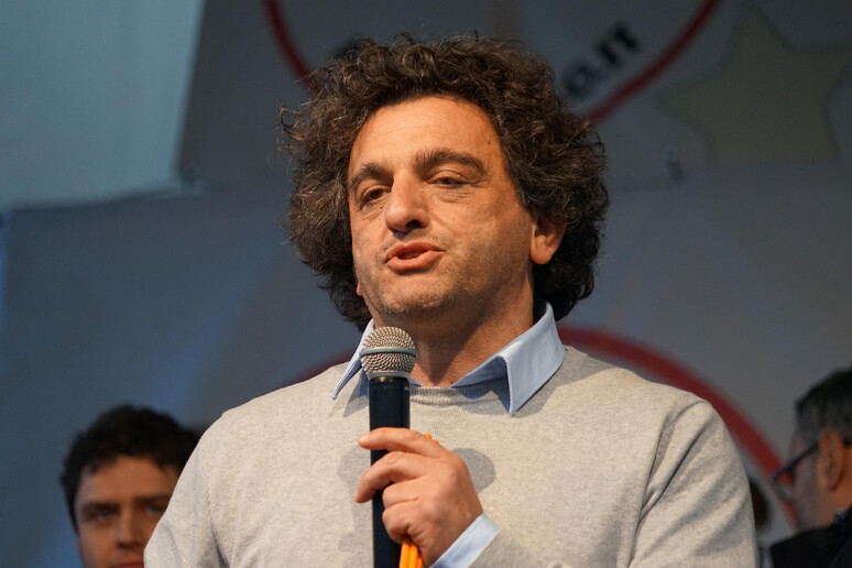 - RIPRODUZIONE RISERVATA