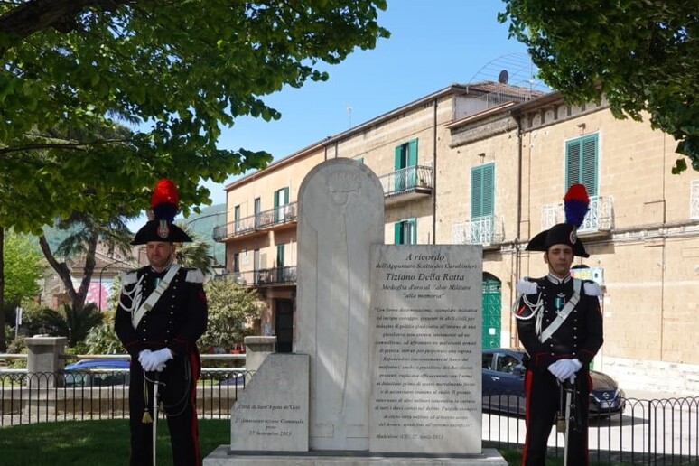 - RIPRODUZIONE RISERVATA