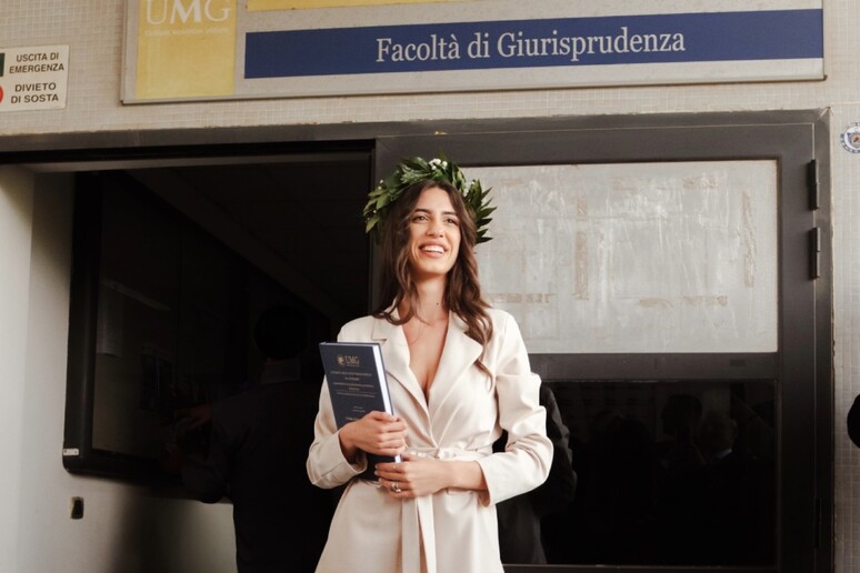 - RIPRODUZIONE RISERVATA