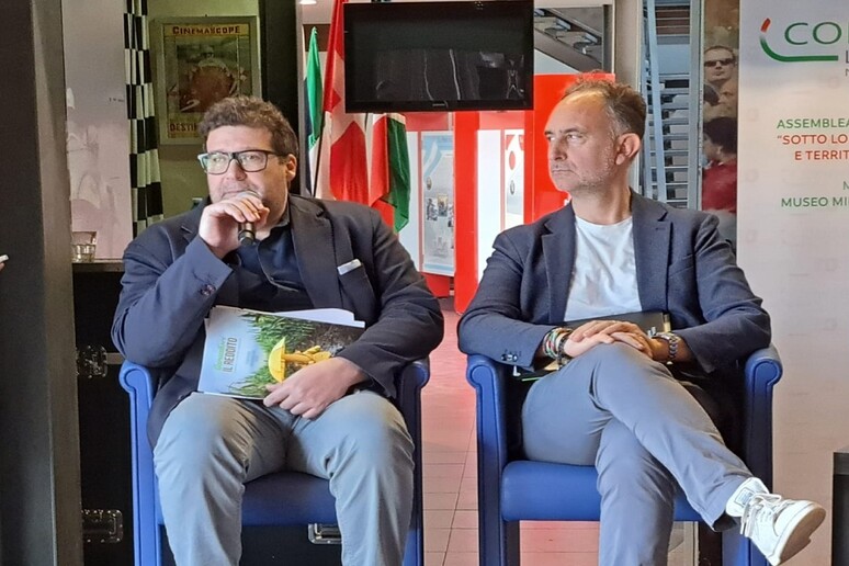 - RIPRODUZIONE RISERVATA