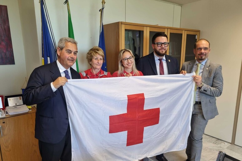 - RIPRODUZIONE RISERVATA