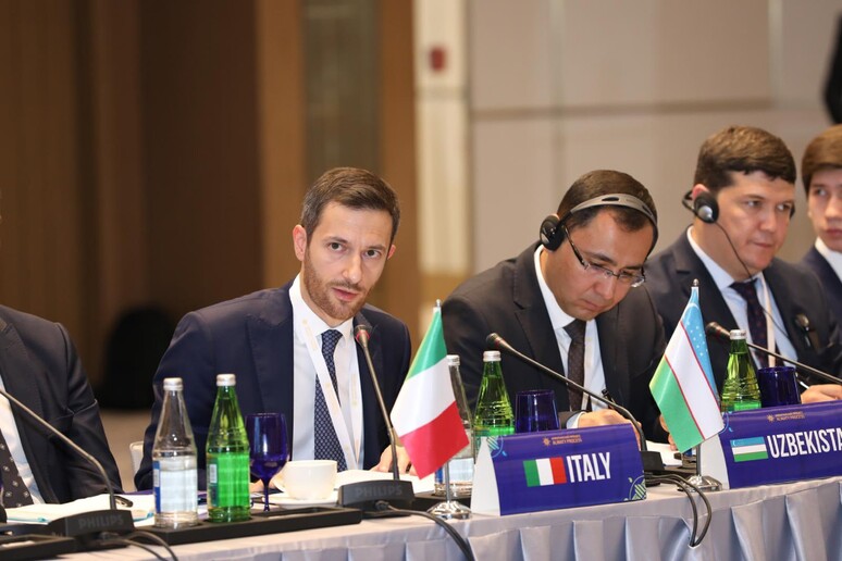 - RIPRODUZIONE RISERVATA