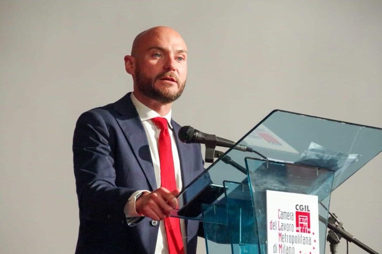 - RIPRODUZIONE RISERVATA