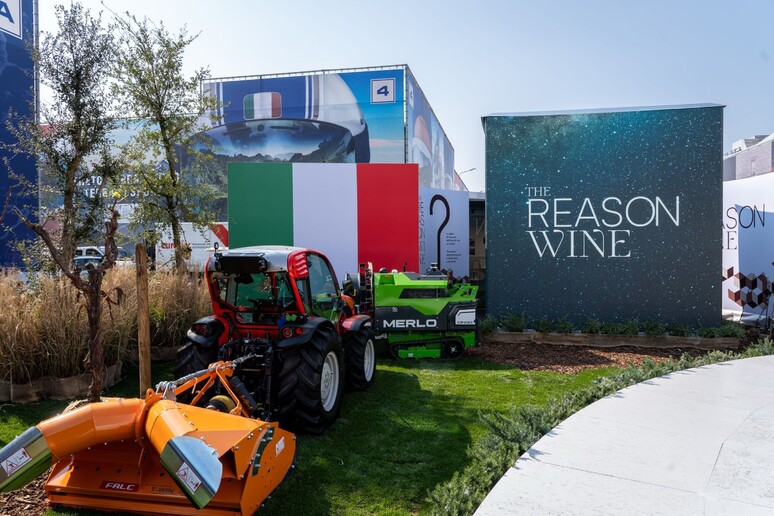 - RIPRODUZIONE RISERVATA