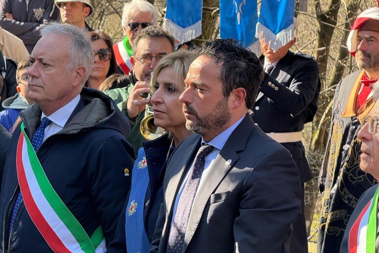 - RIPRODUZIONE RISERVATA