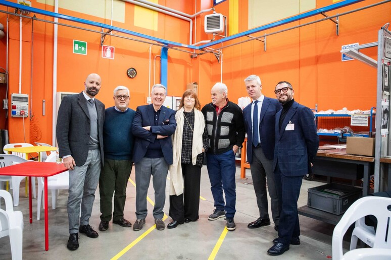 - RIPRODUZIONE RISERVATA