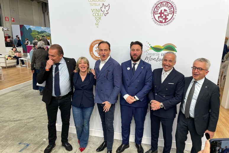 - RIPRODUZIONE RISERVATA