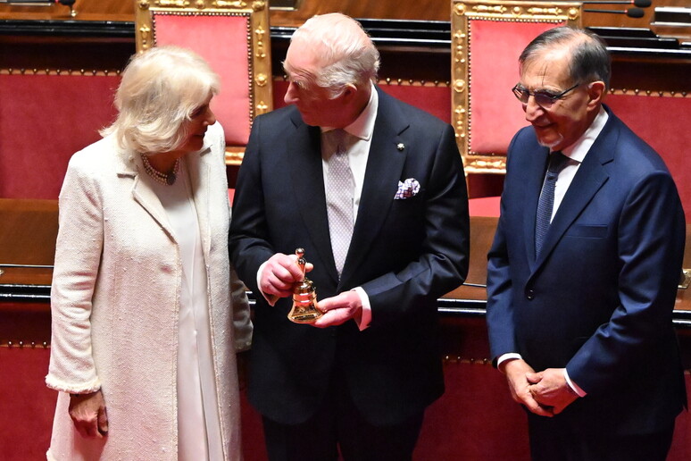 - RIPRODUZIONE RISERVATA