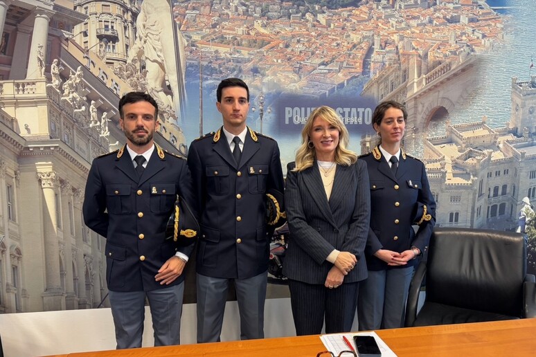 - RIPRODUZIONE RISERVATA