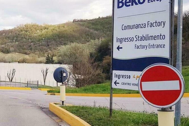 - RIPRODUZIONE RISERVATA
