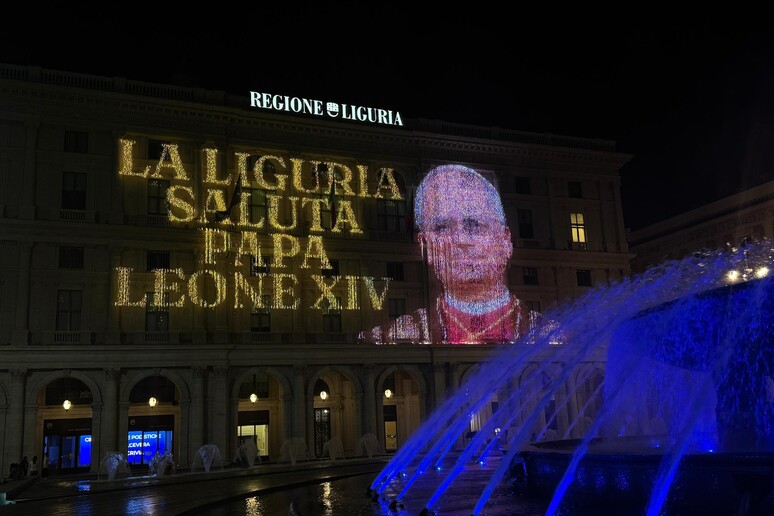 - RIPRODUZIONE RISERVATA
