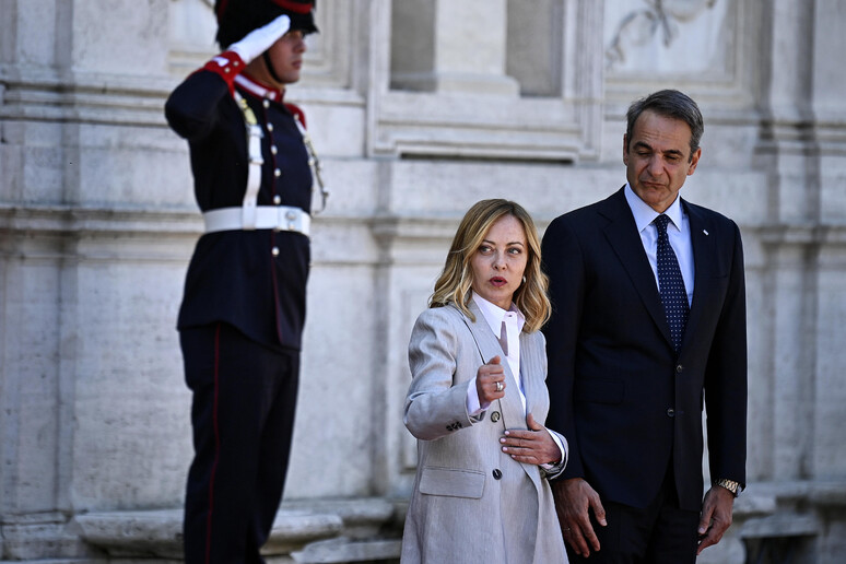 - RIPRODUZIONE RISERVATA