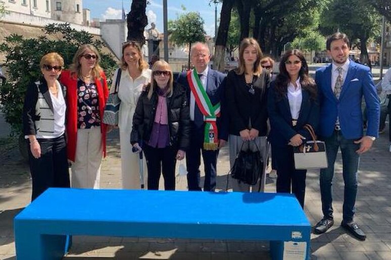 - RIPRODUZIONE RISERVATA