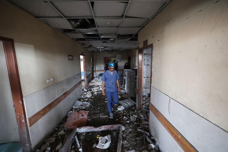 Idf, colpiti terroristi di Hamas nell 'ospedale Nasser di Khan Younis © ANSA/AFP