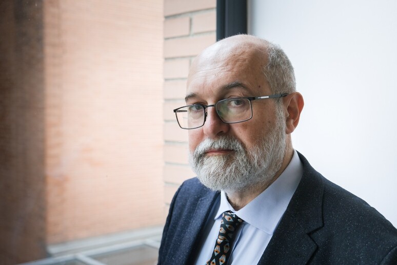 - RIPRODUZIONE RISERVATA