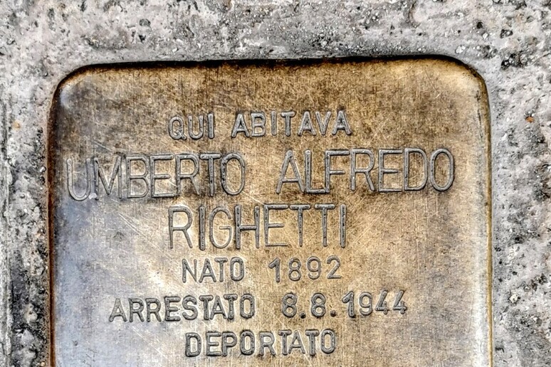 - RIPRODUZIONE RISERVATA