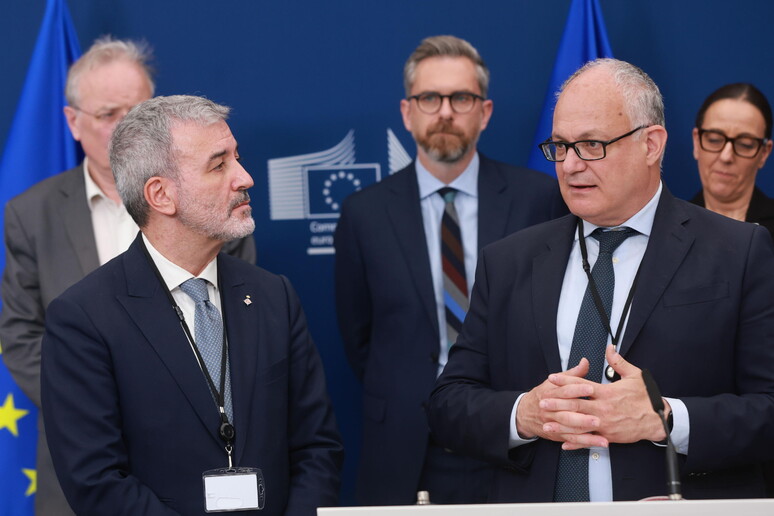 I Sindaci metropolitani all 'Ue: "300 miliardi annui sulla casa" © ANSA/EPA